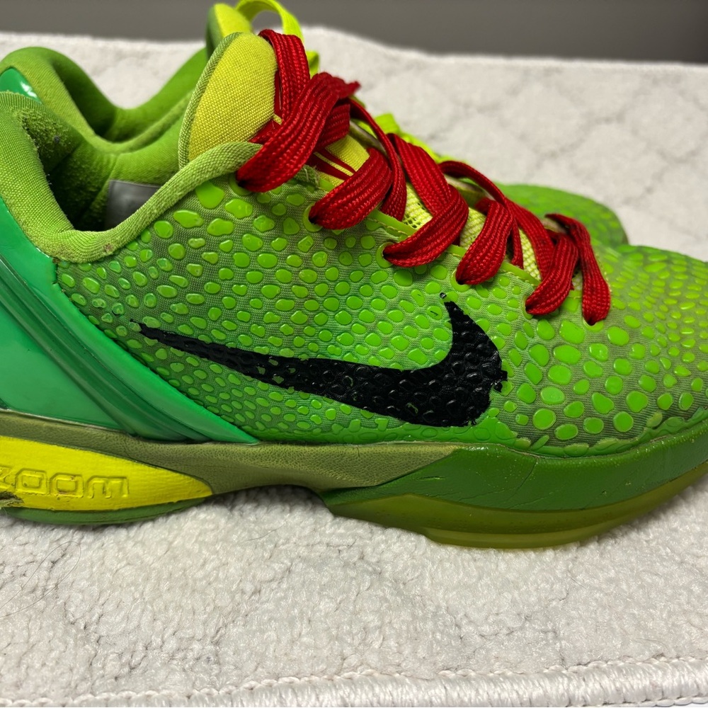 Men’s Kobe Green Grinch